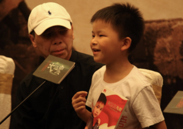 当初汶川地震中9岁小英雄林浩,当着全国人面发誓考清华,现在他在做什么?