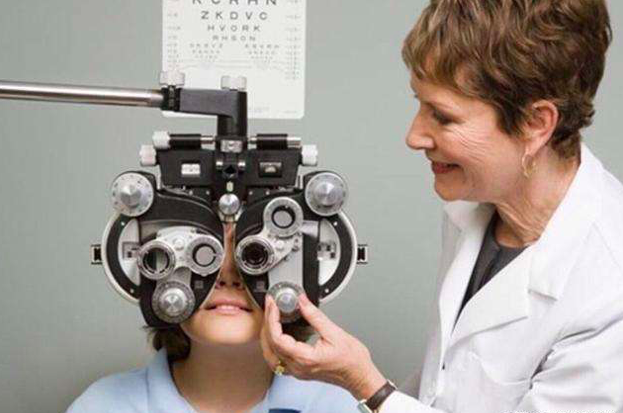 15岁少年近视2400度,近视后怎样才能不让度数一直增加?