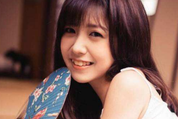 “火箭少女”赖美云不参加艺考引热议,她真不想参加考试?