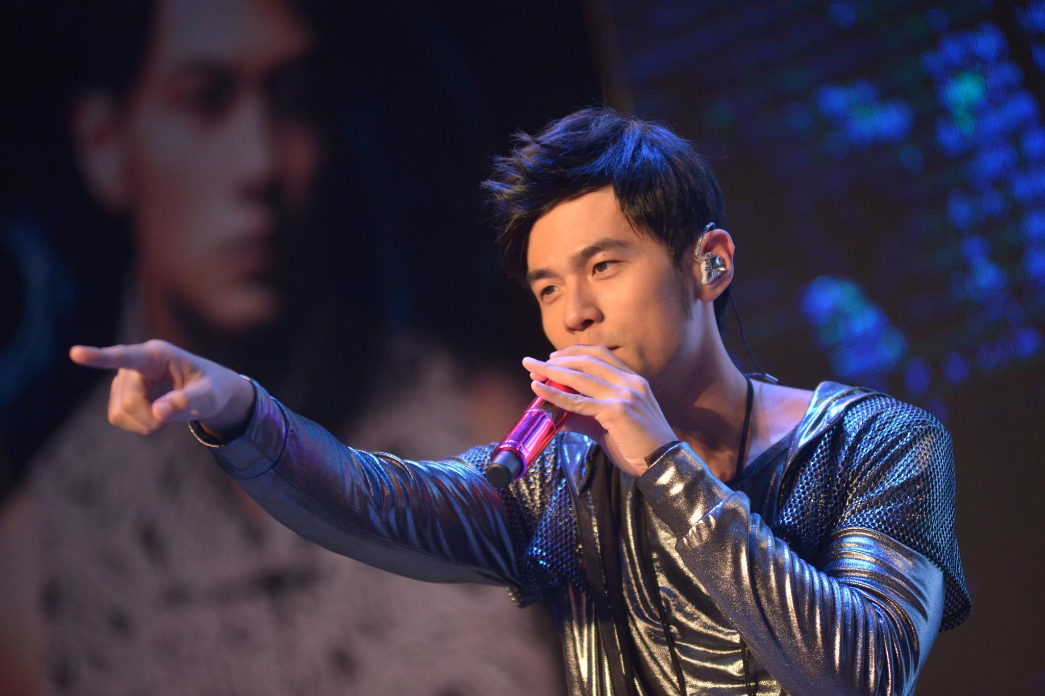 周杰伦变胖后和钱枫撞脸了吗?