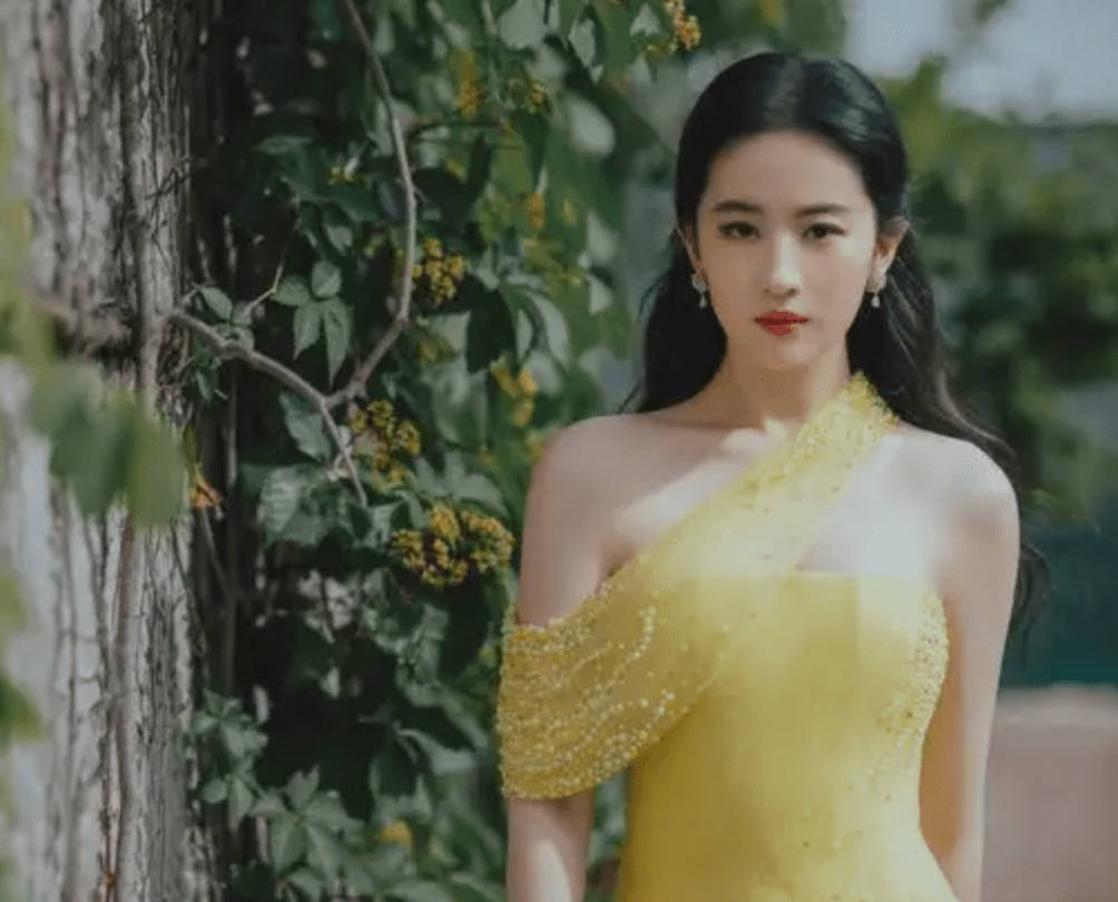 陈晓被问与刘亦菲搭戏感觉怎么样,为什么他的回答让刘亦菲害羞了,咋回事?