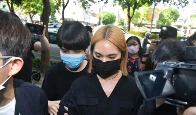 你怎么看待杨丞琳再发文告别小鬼黄鸿升呢?