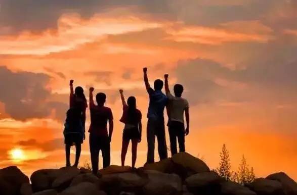 不负韶华的前一句是什么?