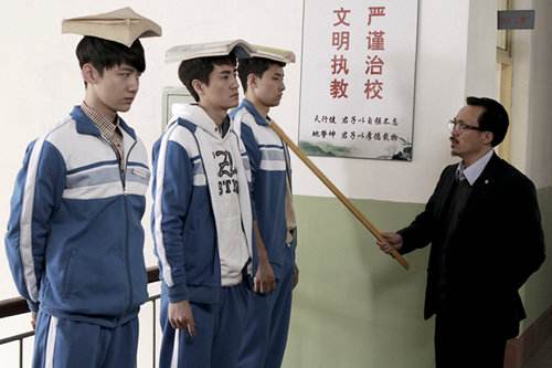 绵阳涉性骚扰教师已被开除,他以后还能任职教师吗?