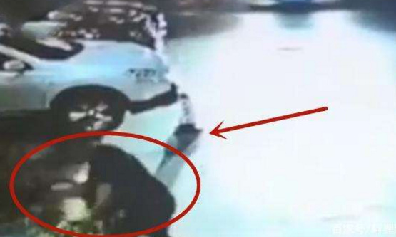 一男子连捅前女友20多刀,获刑14个月,案发时的具体细节是什么?