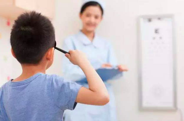 15岁少年近视2400度,近视后怎样才能不让度数一直增加?