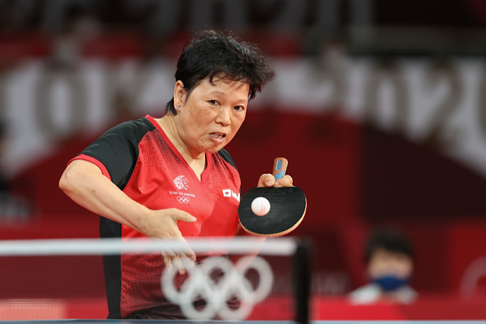 上海58岁阿姨获世乒赛铜牌,她是怎么做到的?