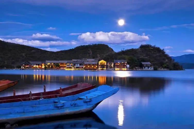 去云南旅游,是自由行好还是抱团好?