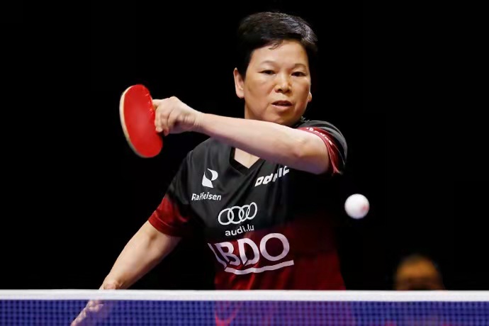 上海58岁阿姨获世乒赛铜牌,她是怎么做到的?