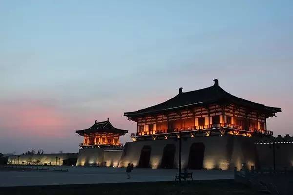 我们国家有一个世界公认的圣城，究竟是哪个地方？