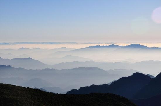 两句三年得,一吟双泪流