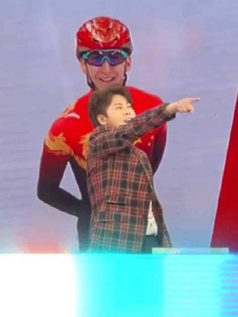 王濛解说北京冬奥短道速滑比赛金句频出,其中哪一句令你印象深刻?