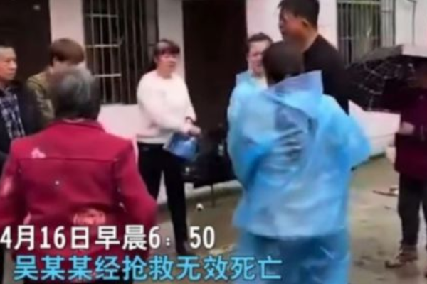 河北肃宁高一男生吊死在宿舍窗外,家属对于男生的死因有哪些质疑?