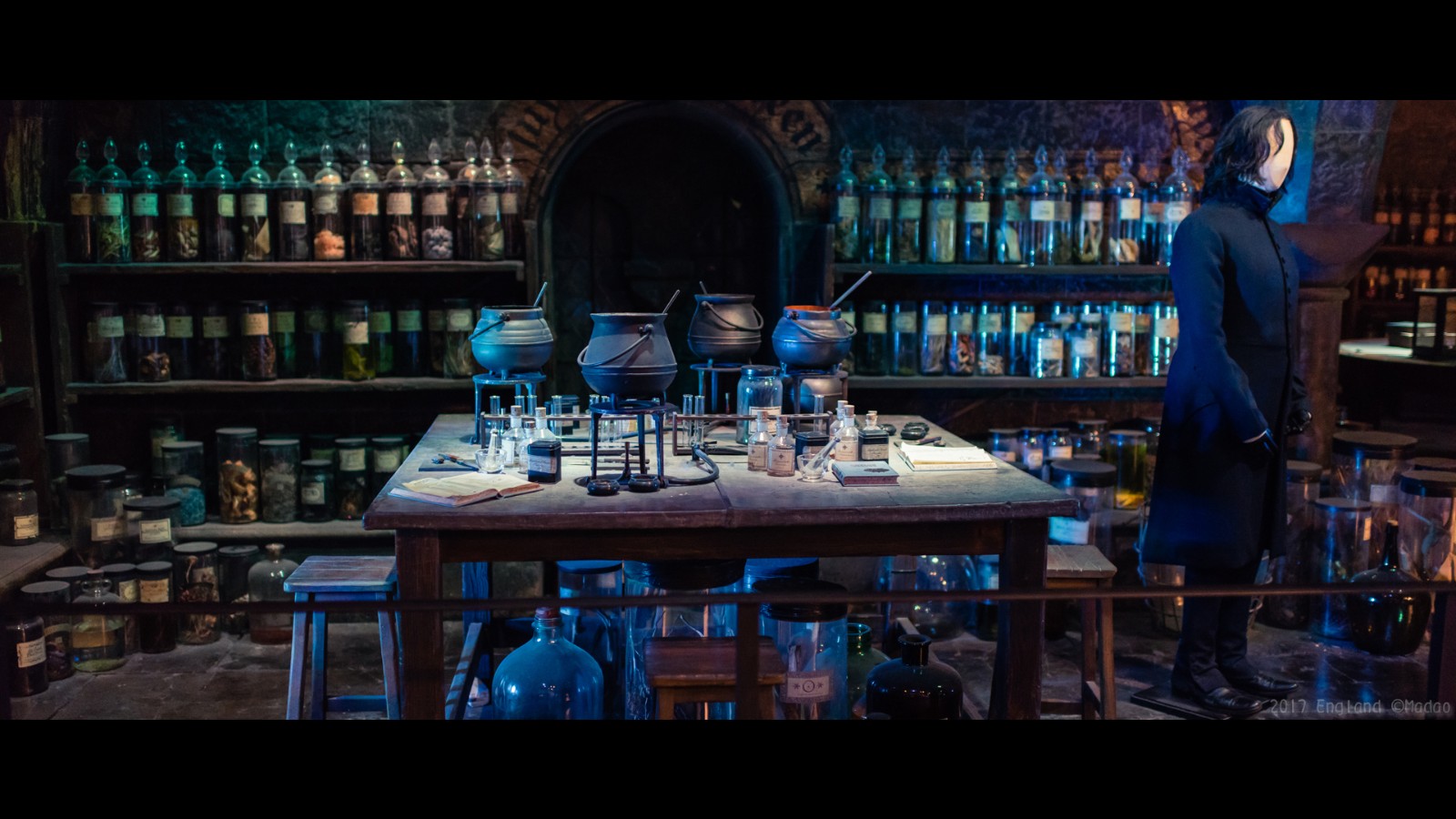 哈利波特电影中的斯内普教授到底是好人还是坏人?