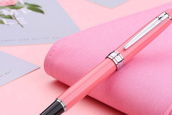 英雄钢笔哪个型号好用?求推荐。