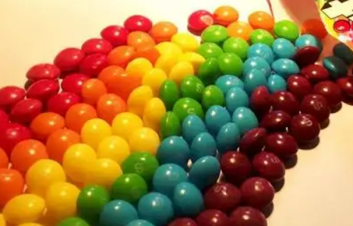 用喜欢写一个夸张句怎么写六年级?