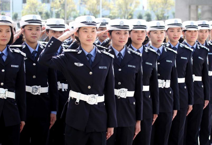 当一名女警察所需要具备那些条件?详细