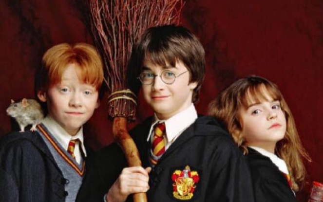 《哈利波特》主题曲叫什么名字?