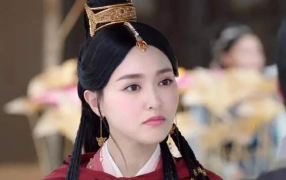 耶律贤明明娶了白月光萧燕燕,为什么还爱上了宠妃?