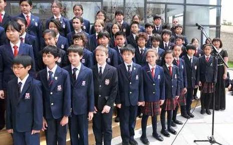 男孩在贵族学校被女教师暴打,为何国内的伪贵族学校依旧受家长如此推崇?