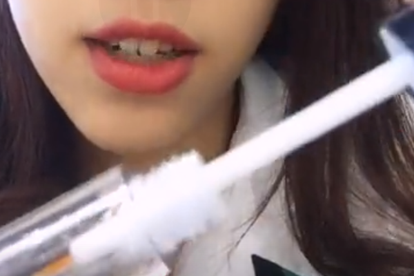 dhc的睫毛增长液怎么使用