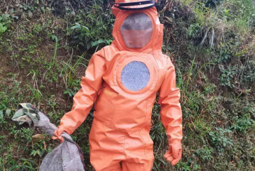 宜宾一男子穿防蜂服摘马蜂窝殒命,如何避免类似意外事故的发生?