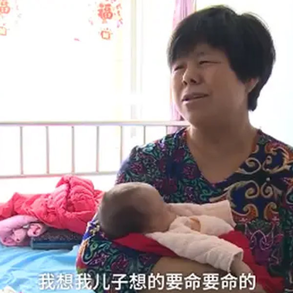 58岁产妇生双胞胎,这是自然孕育吗?