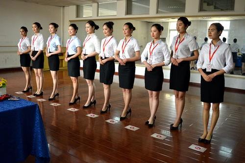 空姐招聘条件是什么样的?