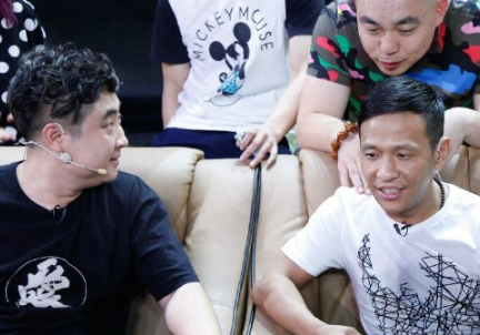 捧红岳云鹏成巅峰,扶不起的《欢乐喜剧人》,连郭德纲也救不了,他是谁?