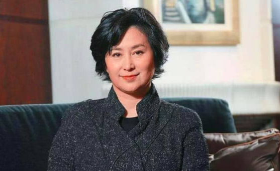 盘点赌王何鸿燊的家庭关系,到底有多复杂?