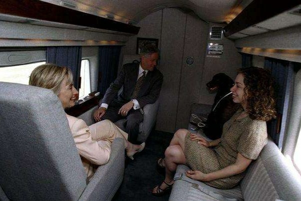 轰动美国的“斯塔尔报告”曝光了什么,其后果是什么?