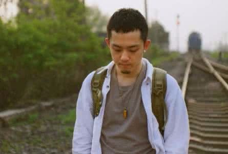 如何评价歌手秦昊?