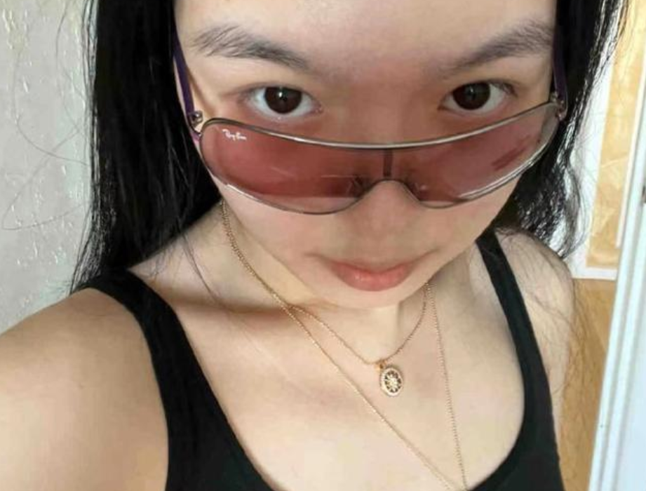 李咏迎来54岁冥诞,哪些好友为其发文悼念?