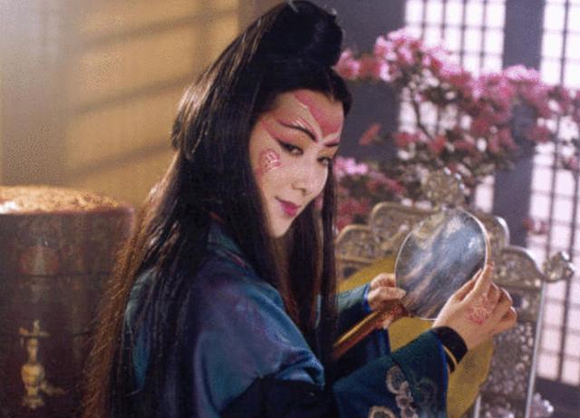 《笑傲江湖》中方证大师的武功属于什么水平?