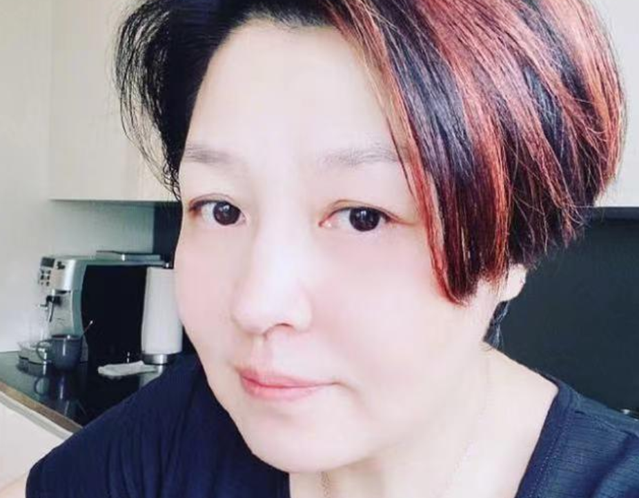 李咏迎来54岁冥诞，哪些好友为其发文悼念？