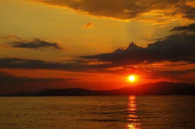 请问:土耳其一年四季天气变化如何?