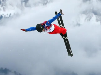 齐广璞夺金瞬间,贾宗洋在场边哭着为他鼓掌,当时他的心情是怎样的?