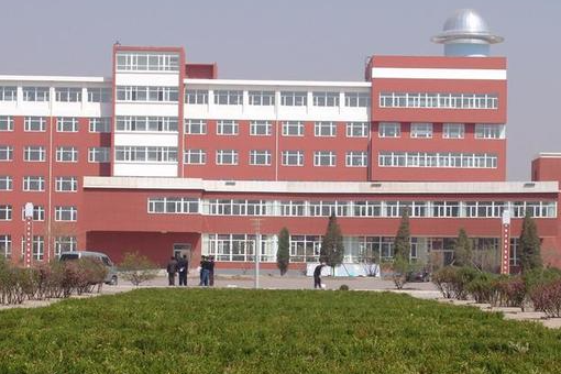 赤峰市有几所高中?