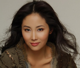 她是靳东同学,因《丑女无敌》成名,如今44岁的李芯逸怎么样了?