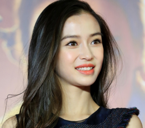 Angelababy发布个人单曲,你觉得她的唱歌水平如何?