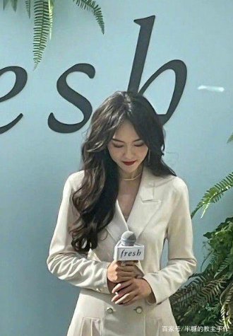 唐嫣生图笑起来一点偶像包袱都没有,有可爱到你吗?