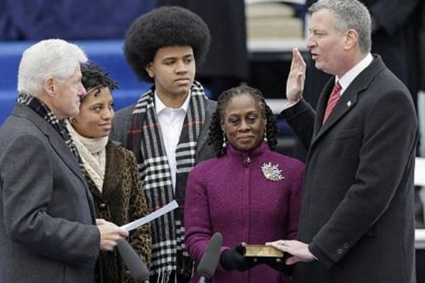 作为纽约市长的白思豪,为什么会退出总统竞选?