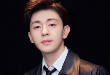 angelababy和李现一起冲浪生情,这件事是真的吗?