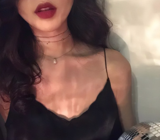 飞机场是指女生什么?