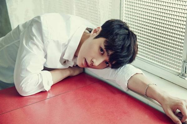 张艺兴去韩国前后面容改变大,他去韩国也整容了么?