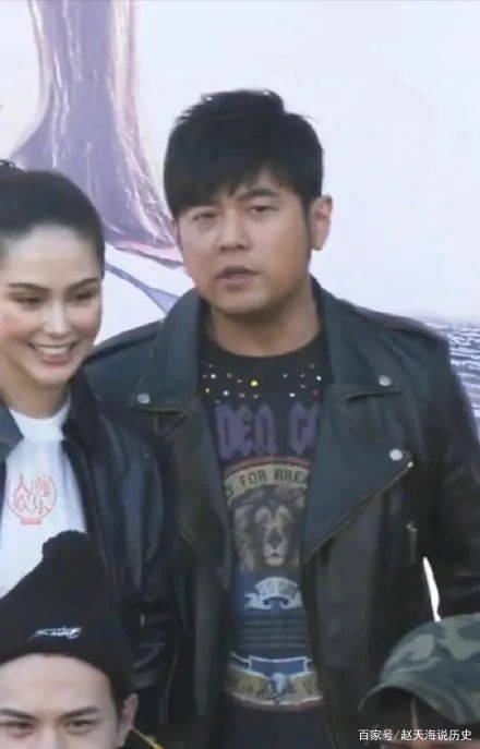 周杰伦又胖了,他到现在还是没有戒掉奶茶吗?