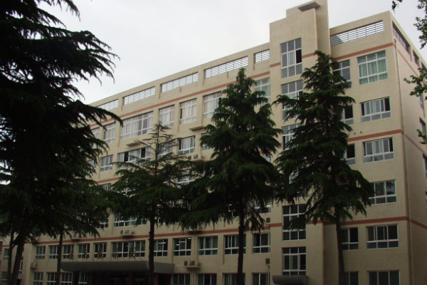 有没有人知道郑州第四十四中学(44中)怎么样?