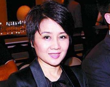 盘点赌王何鸿燊的家庭关系,到底有多复杂?