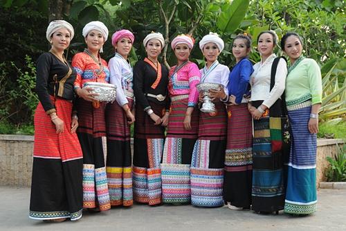 摆夷族是现在的白族还是傣族?