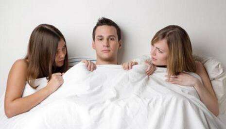 女人是第三者就叫小三。那男人是第三者,那叫什么?